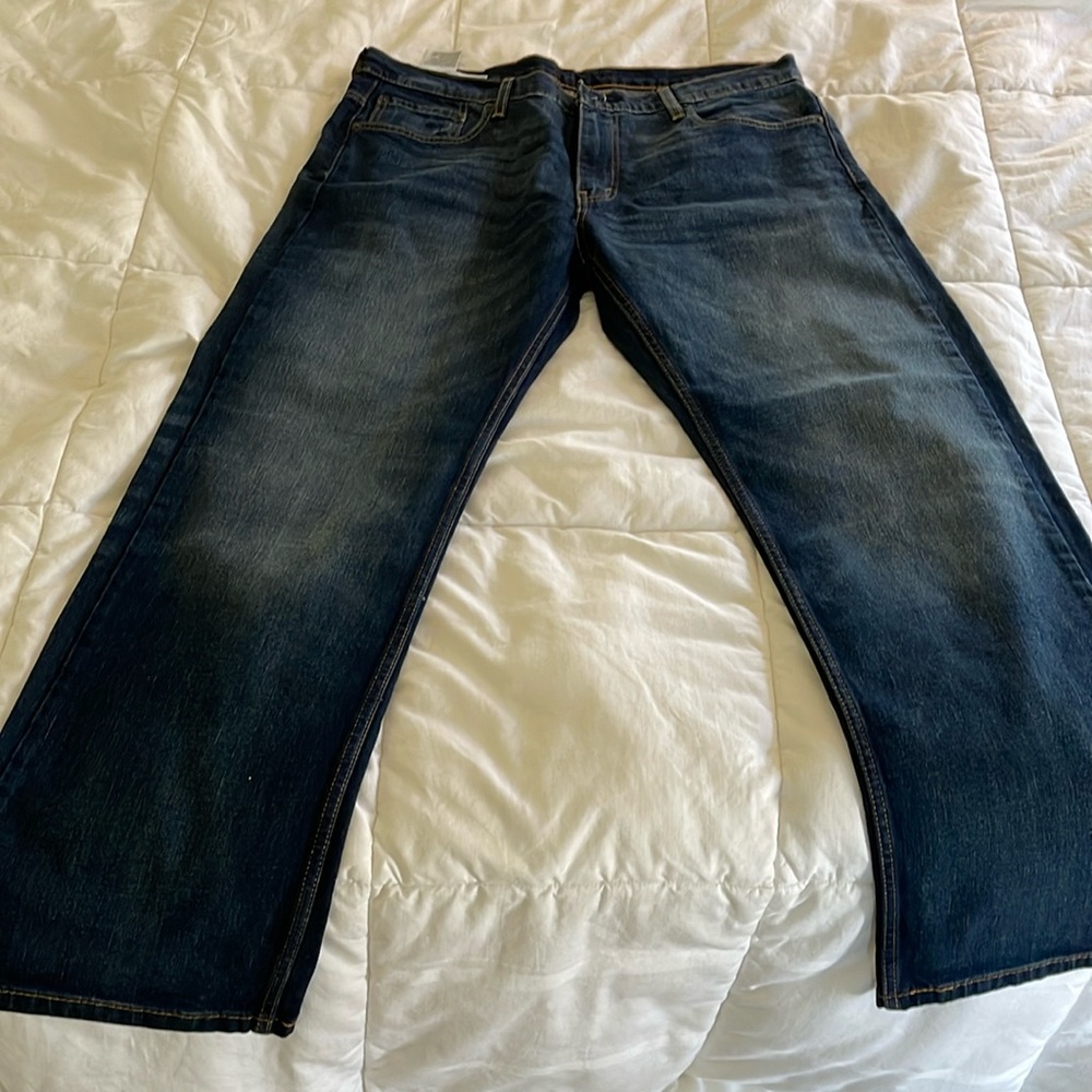 Men’s Levi’s 569 jeans